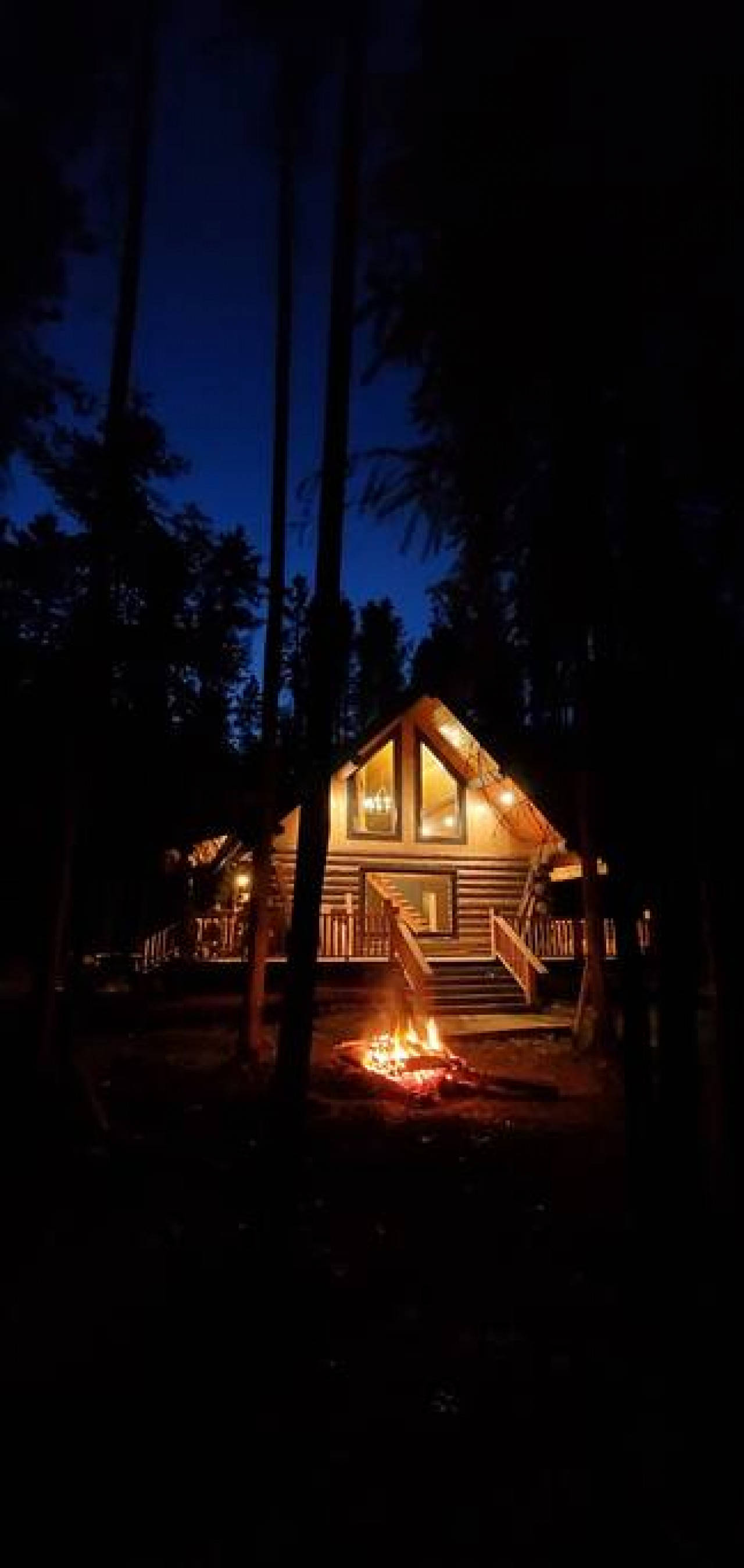 Our Glacier Getaway, A Romantic Cabin in the Woods, West Glacier
