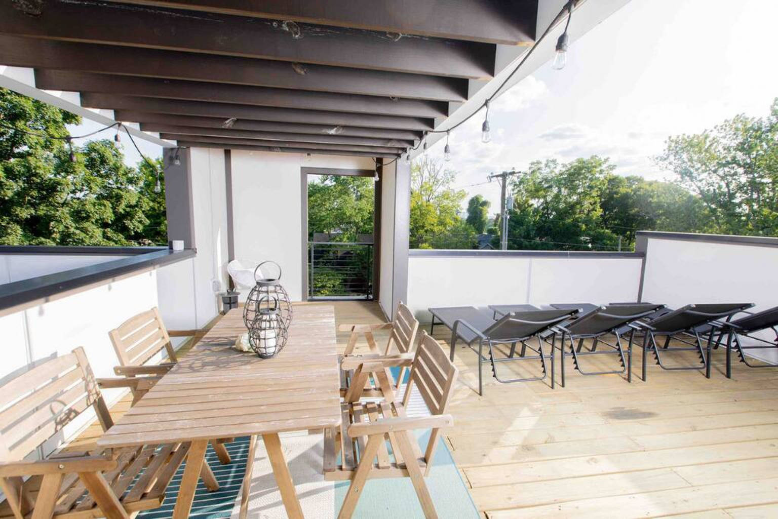 Modern Luxury Rooftop Deck 3 mi to Downtown, Nashville, Tennessee