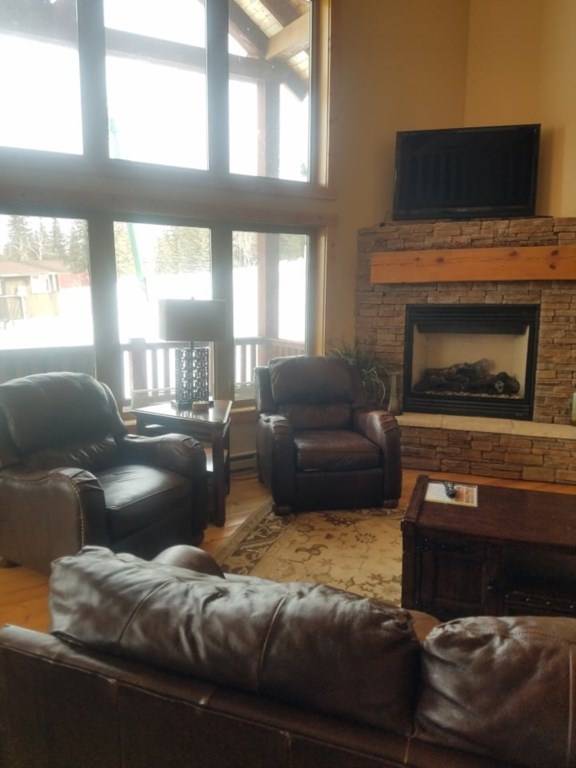 Headline, Lead, South Dakota Bed and Breakfasts Inns