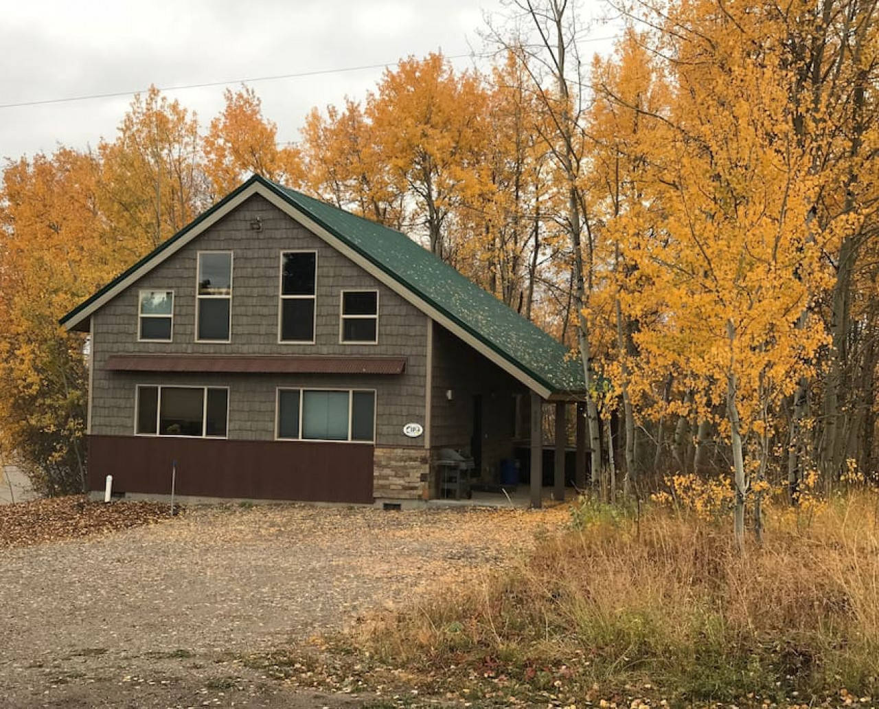 Yellowstone Park · ⭐Yellowstone Park Heated Floors Hot Tub New, Grill