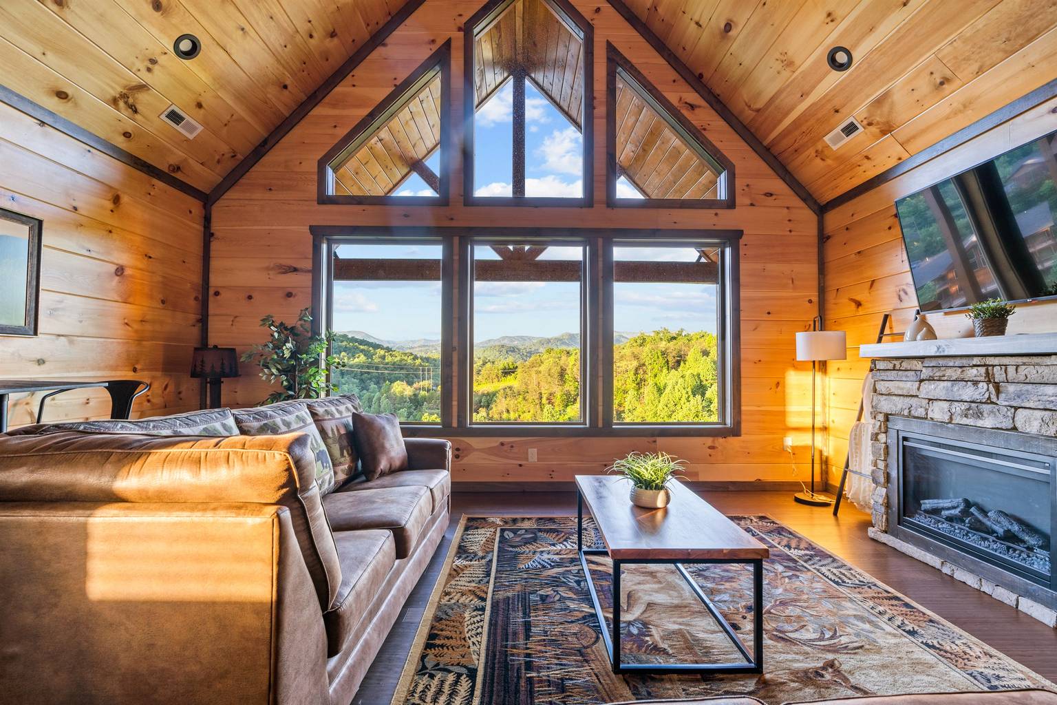 Shangrila Views, Sevierville, Tennessee Bed and Breakfasts Inns