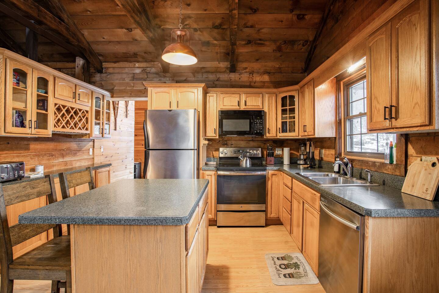 The Bridge Chalet, Hunter, New York Bed and Breakfasts Inns