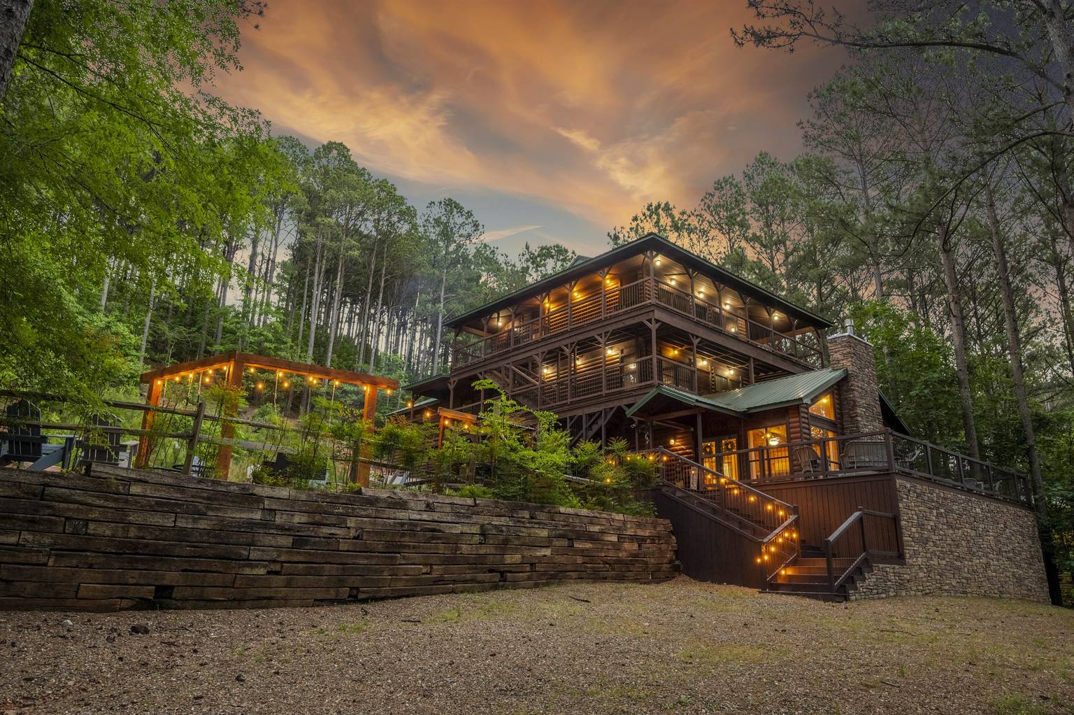 Big Dipper Lodge, Broken Bow, OK Bed and Breakfasts Inns