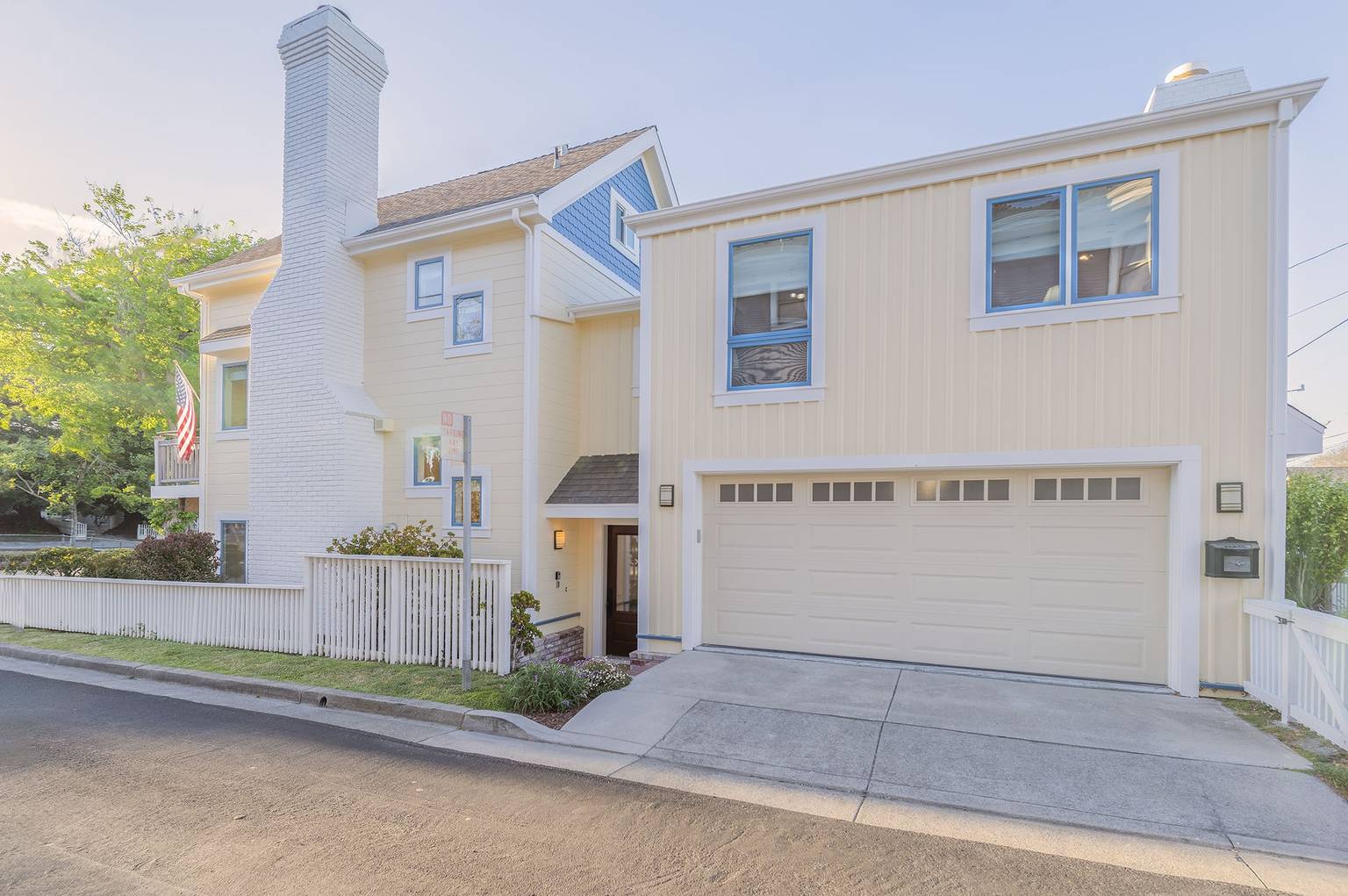 3817 Caledonia Bay Lookout, Pacific Grove, California Bed and