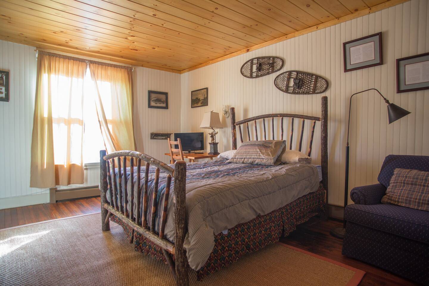 Charming East Dorset home where Battenkill Rises, Dorset, Vermont Bed