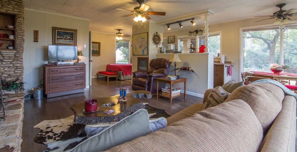 The Palette Pad at Scurlock Farms, Texas Bed and Breakfasts Inns