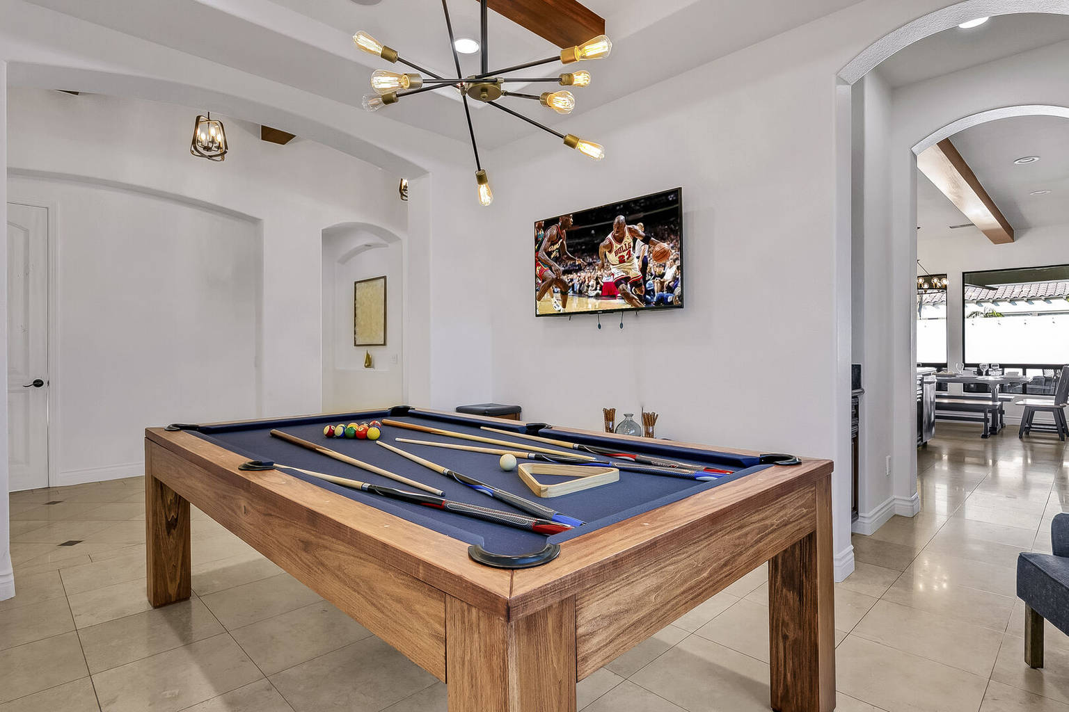 Indio California Bed and Breakfast Inn Empire State 7br, Golf, Waterslide, GameRM