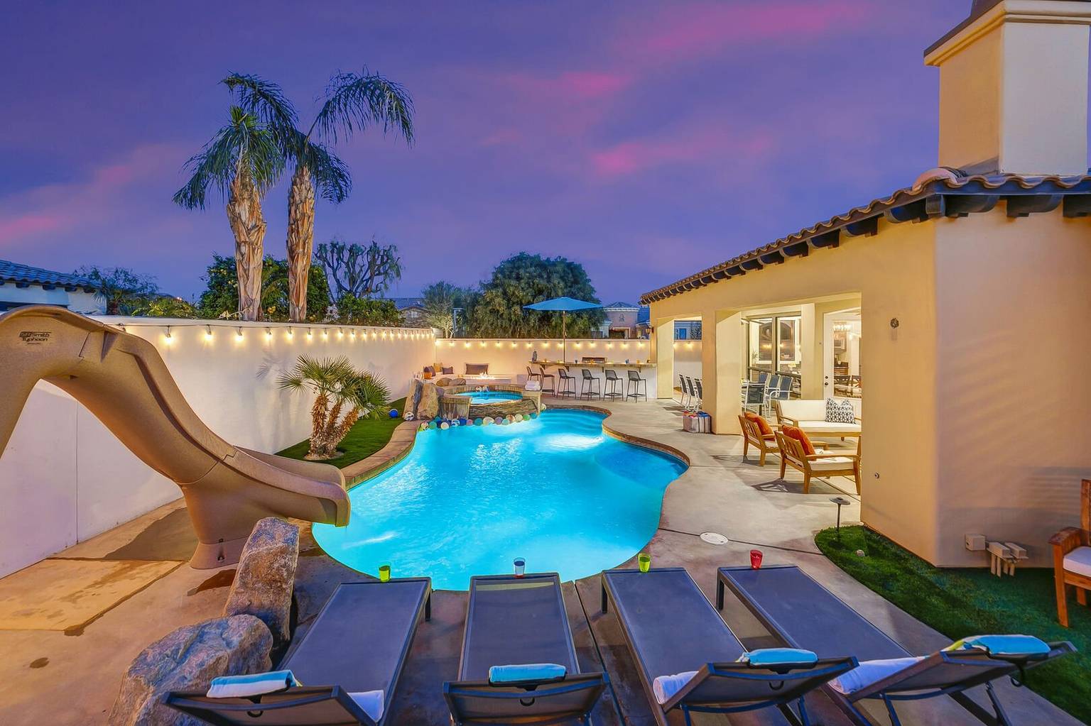 Indio California Bed and Breakfast Inn Empire State 7br, Golf, Waterslide, GameRM