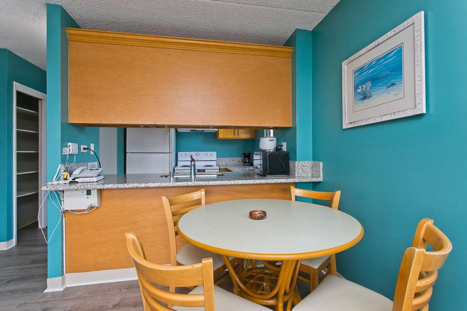 Royal Kuhio 1701 Upgrade Corner Unit w/ Stunning Mountain City Views