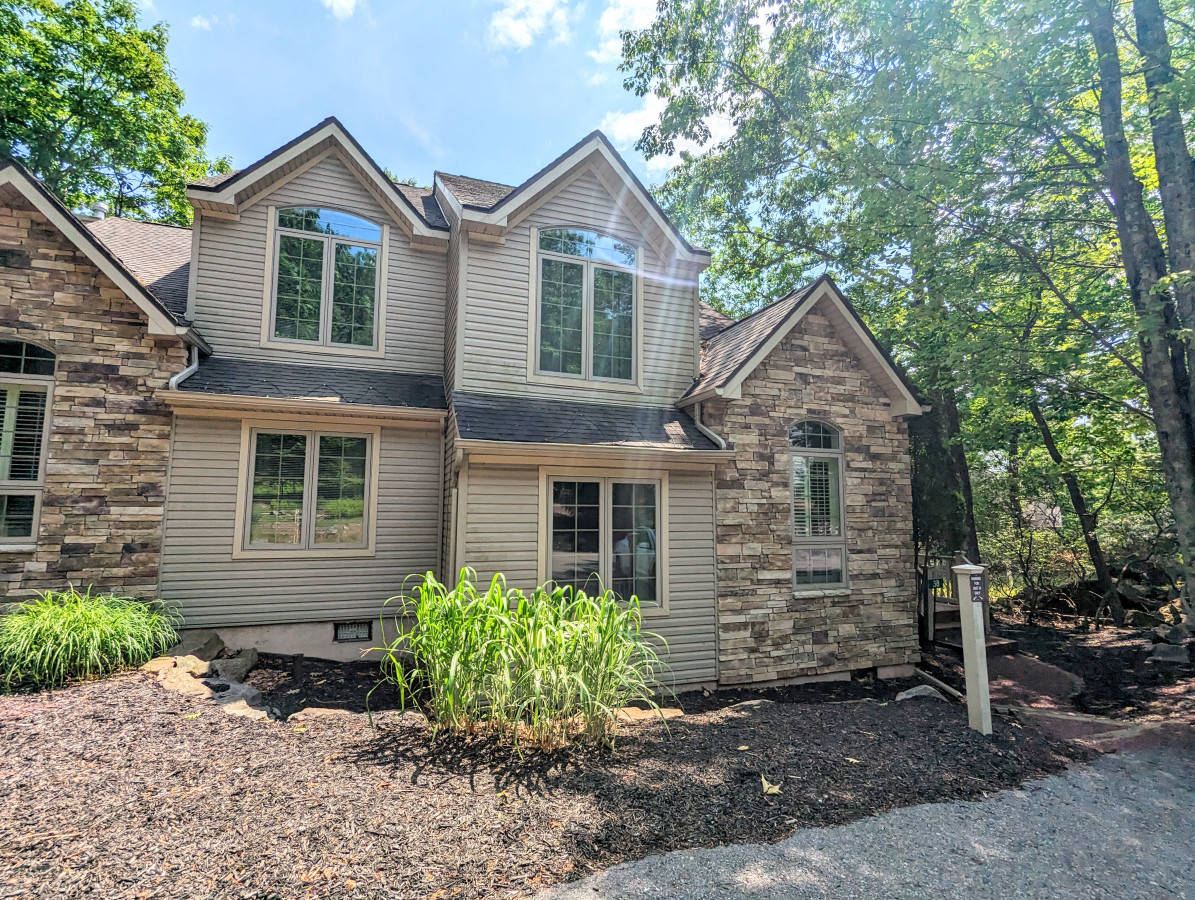 The Boulder Basin, Lake Harmony, Pennsylvania Bed and Breakfasts Inns