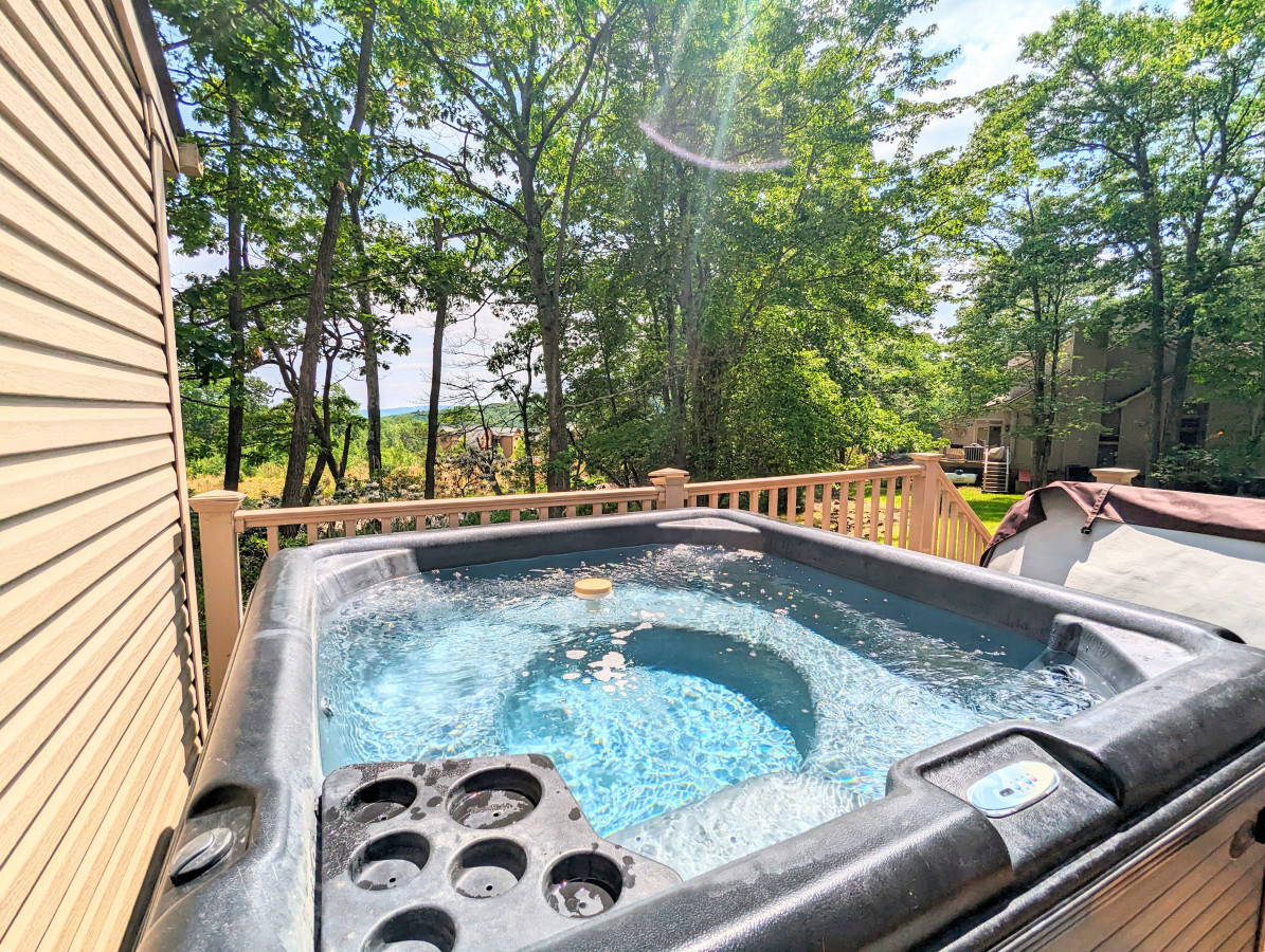 The Boulder Basin, Lake Harmony, Pennsylvania Bed and Breakfasts Inns