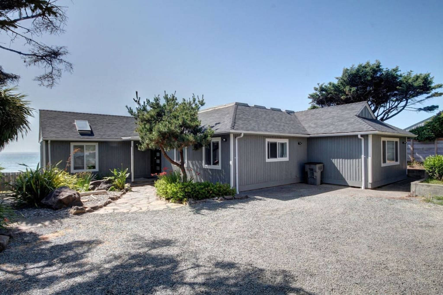 Oceanfront Beach House & Hot Tub with Breathtaking Views, Arch Cape