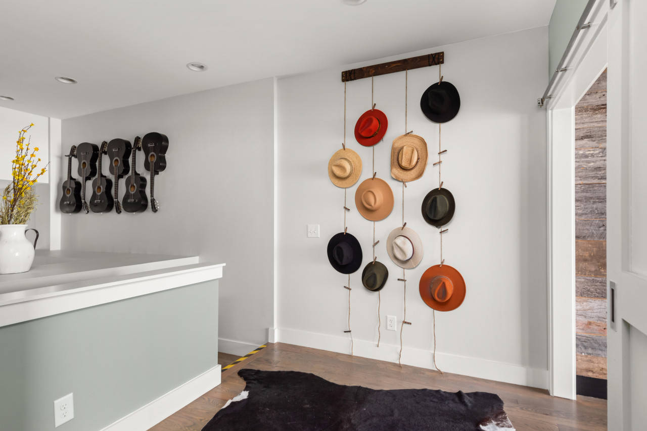 Modern Farmhouse on Centennial pet friendly & billiard!, Nashville