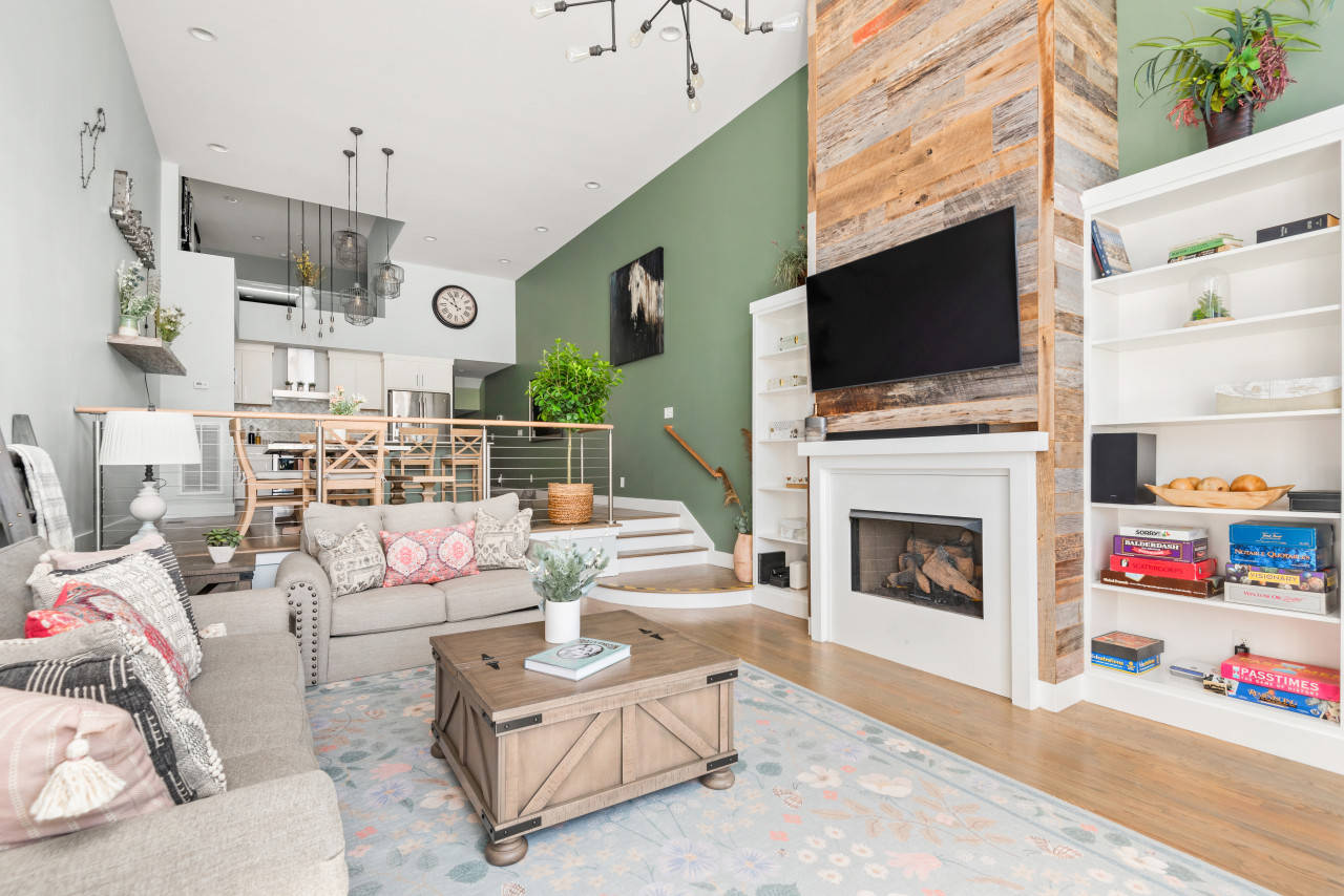Modern Farmhouse on Centennial pet friendly & billiard!, Nashville