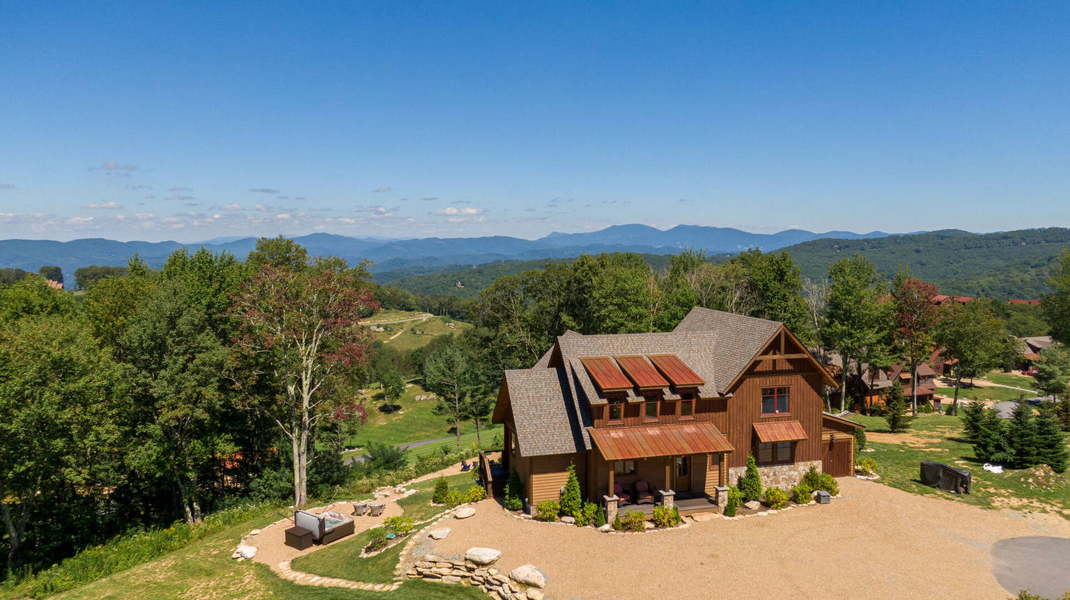 Banner Elk North Carolina Bed and Breakfast Inn Kinfolk at Eagles Nest