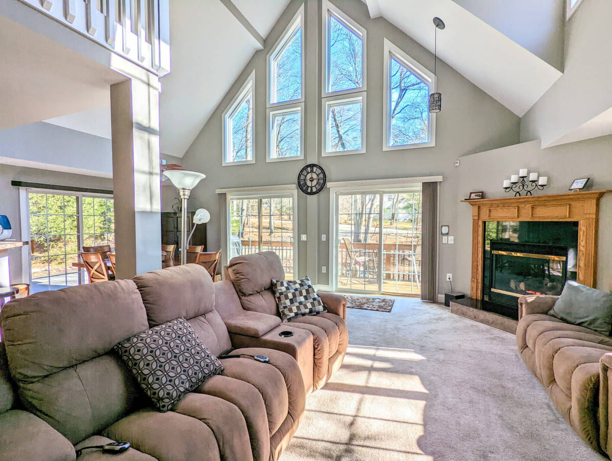 The Chalet on Chalet, Lake Harmony, Pennsylvania Bed and Breakfasts Inns