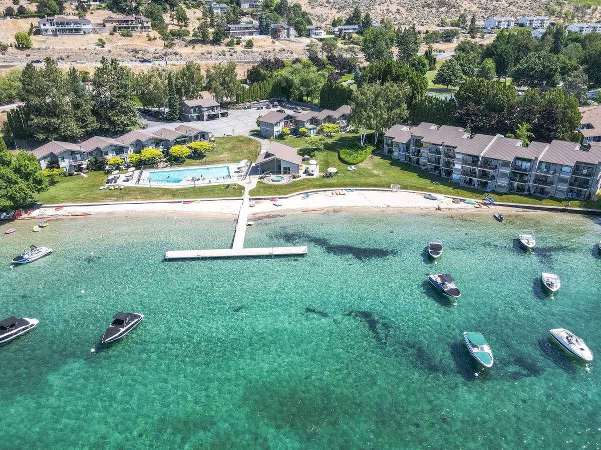 Chelan Washington Bed and Breakfast Inn Sandy Shores at Spader Bay