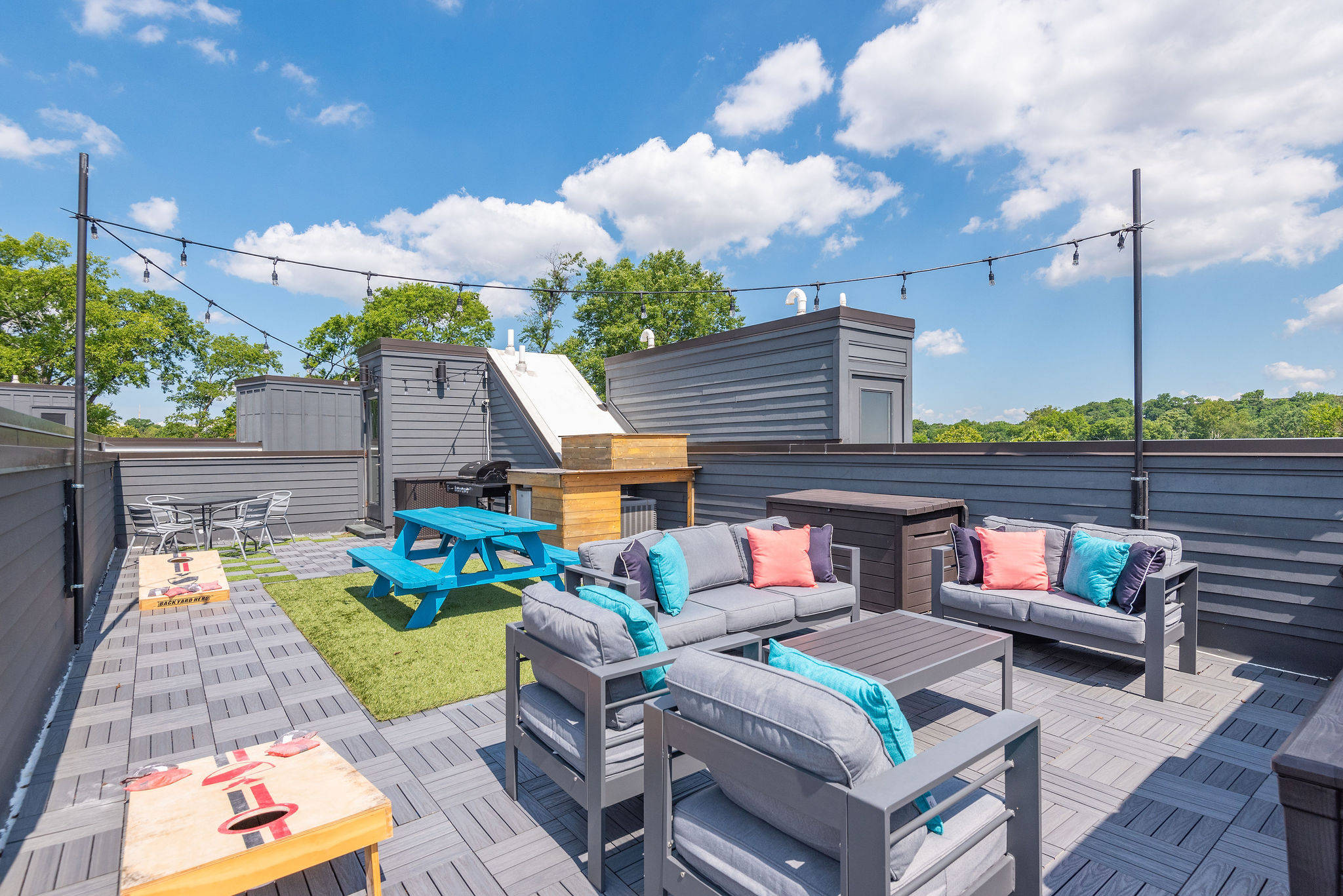 Amazing Rooftop Near 12 S & 8th Ave, Nashville, Tennessee Bed And ...