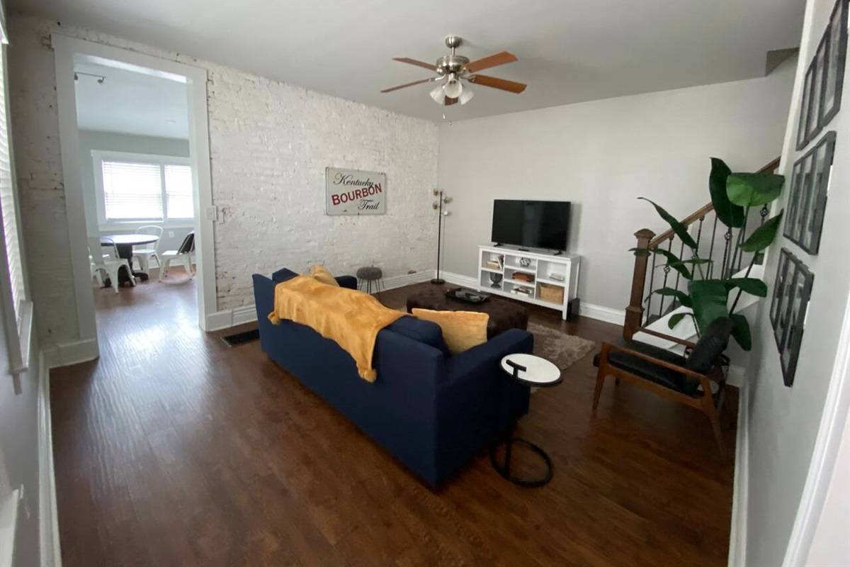 Germantown Gem 7BR/3.5BA 2 Houses Side by Side, Louisville