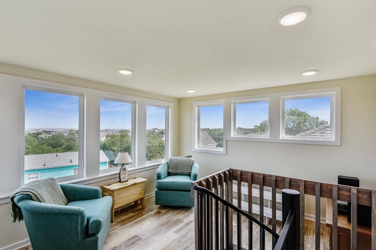 Kitty Hawk North Carolina Bed and Breakfast Inn 0375 CHIPWRECKED