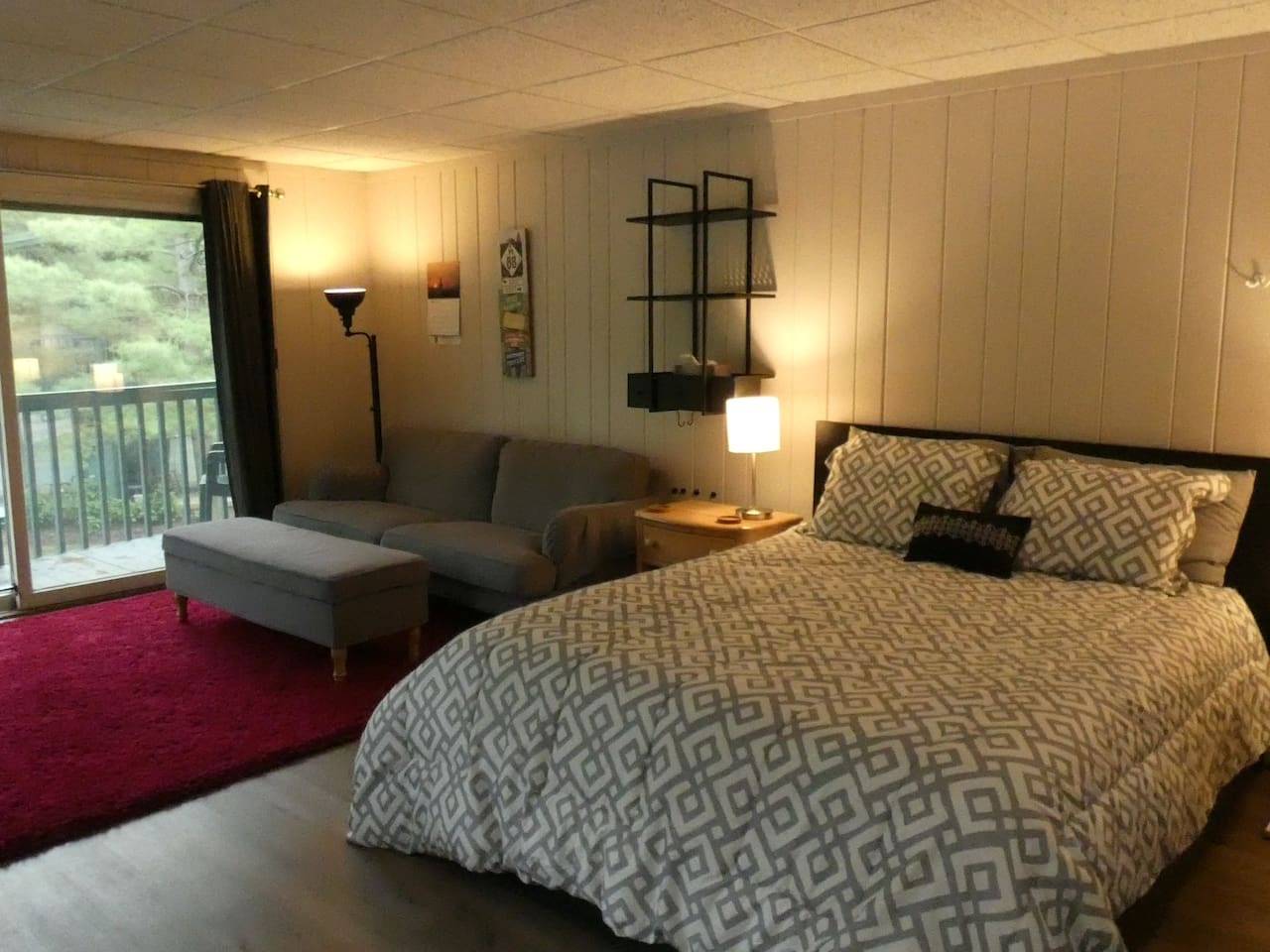 Wind Cliff Studio, Bellaire, Michigan Bed and Breakfasts Inns