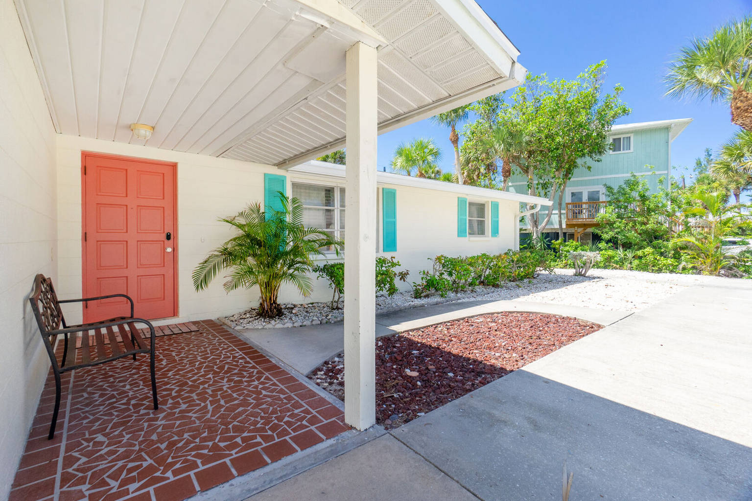 3020A N. Beach Rd, Englewood, Florida Bed and Breakfasts Inns