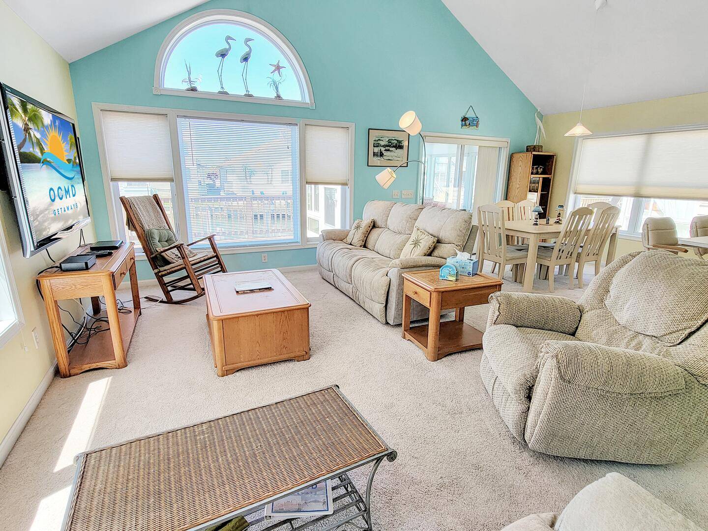 Waterfront home in Montego Bay! Boat and Jet Ski Lift!, Ocean City, MD