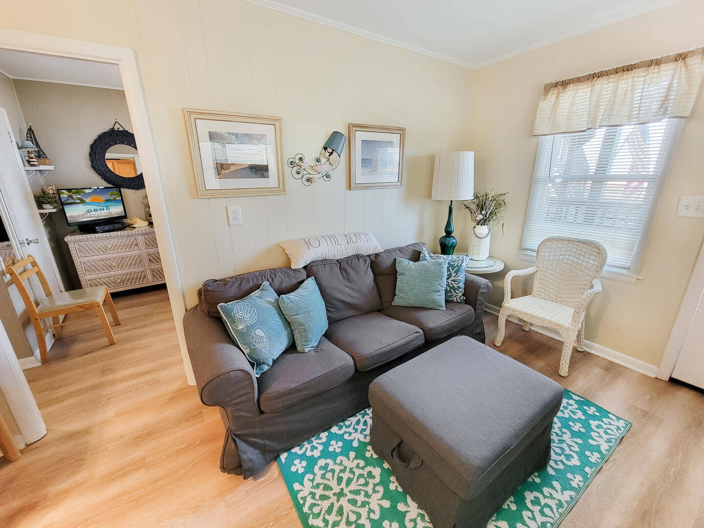 Oceanfront ground level condo on the boardwalk!, Ocean City, MD Bed and