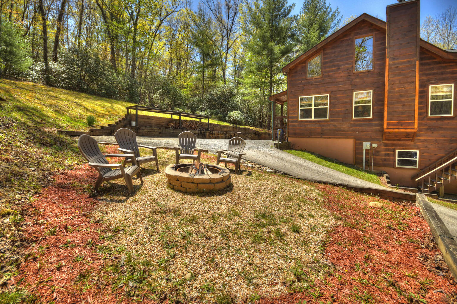 Four Ridges is pet friendly with a hot tub, firepit, WiFi and hiking