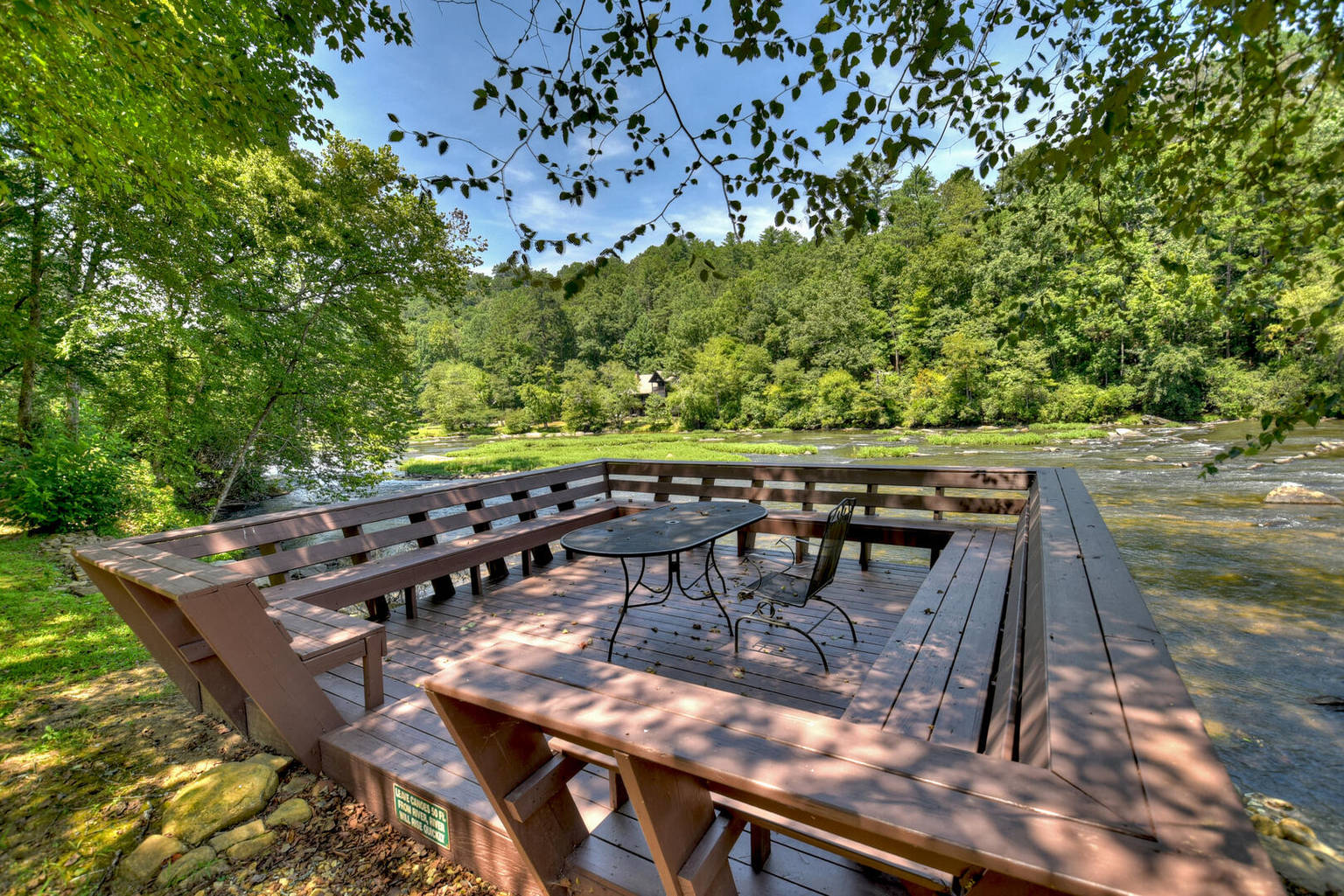 Edgewater Riverfront Cabin w/Dock, Basketball Court, firepit and pool