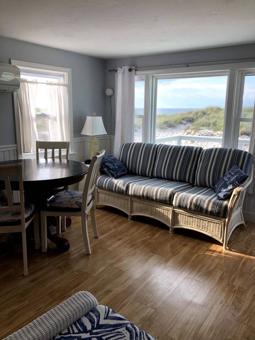 East Sandwich Massachusetts Bed and Breakfast Inn 203 B North Shore Boulevard Anchor 5B East