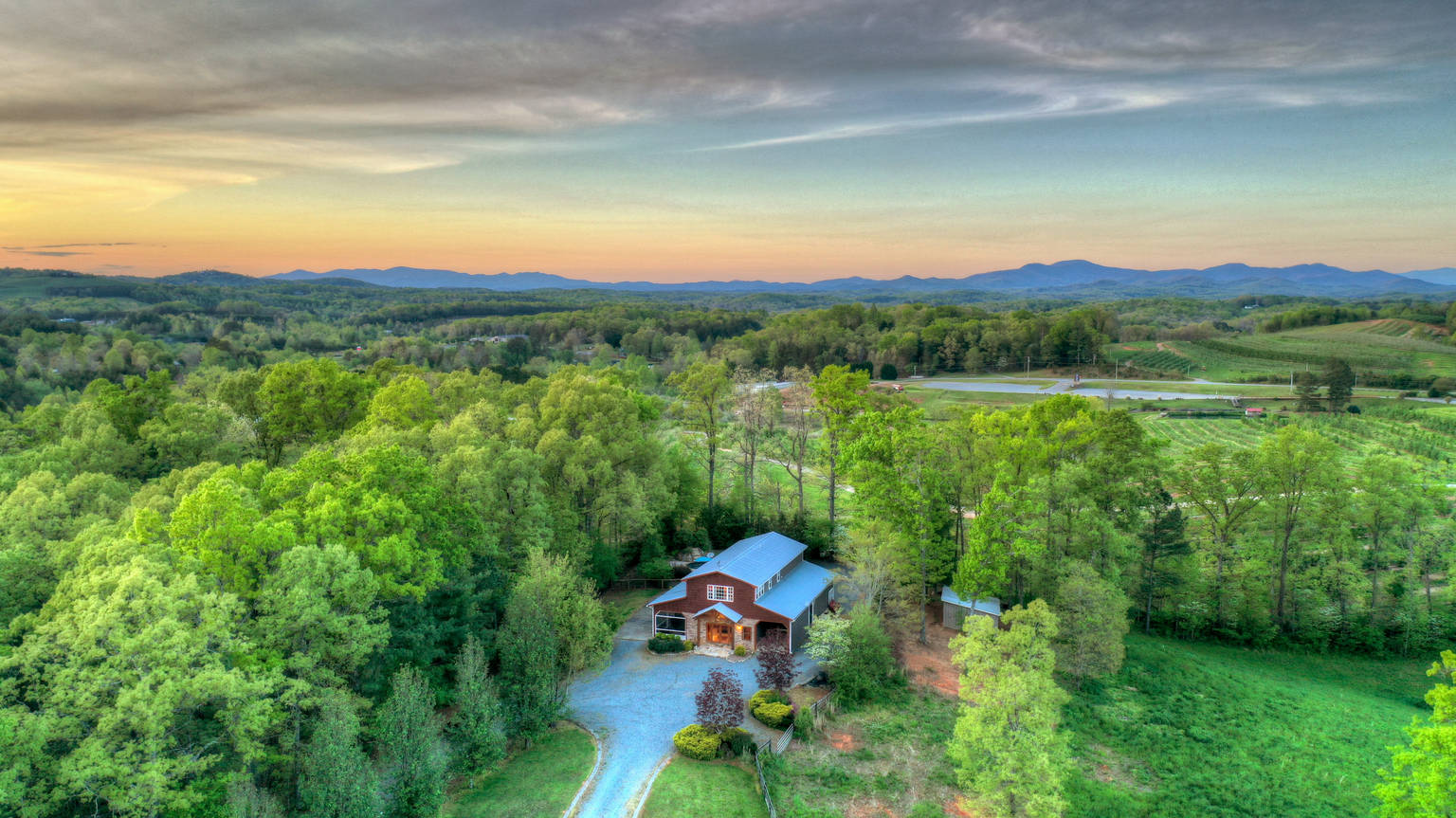 Moonlight Retreat, Blue Ridge, GA Bed and Breakfasts Inns