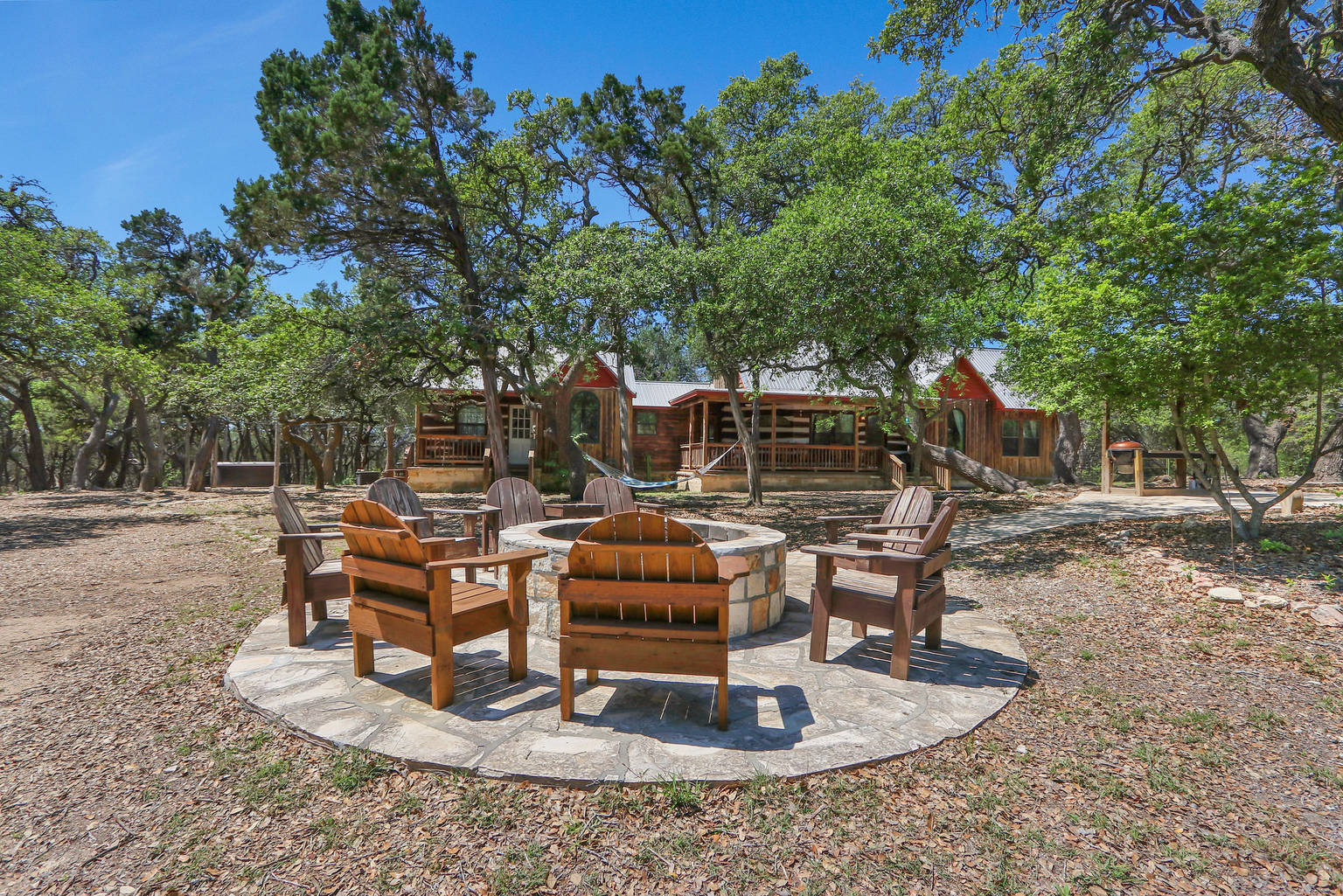 The Cabin at Rooster Ridge, Wimberley, TX Bed and Breakfasts Inns