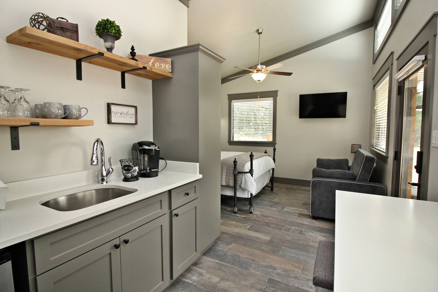 Green Acres Cottages Boerne Suite, Wimberley, TX Bed and Breakfasts Inns