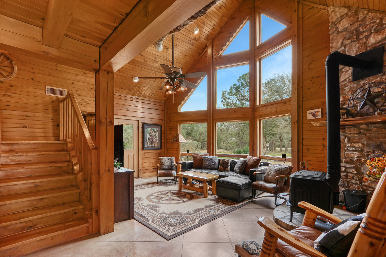 Rim Rock Cabin, Blanco, TX Bed and Breakfasts Inns