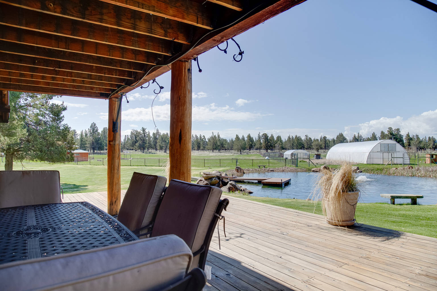 Jumping Juniper Ranch Main House, Sisters, OR Bed and Breakfasts Inns