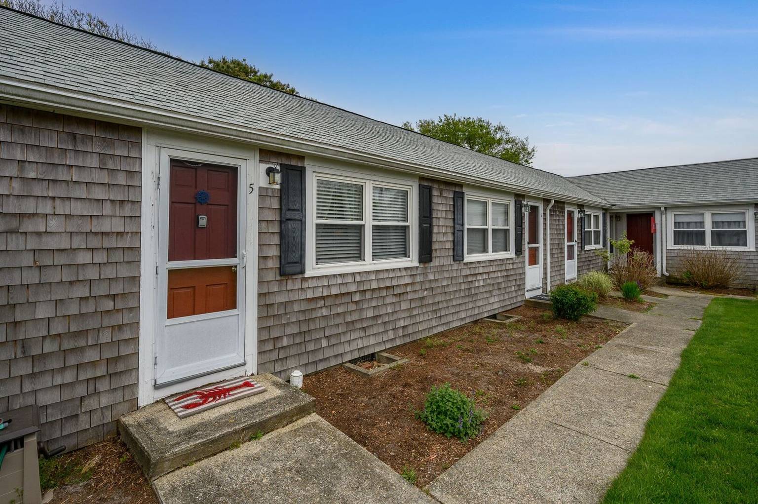 Dennis Port Massachusetts Bed and Breakfast Inn 194 Captain Chase Road