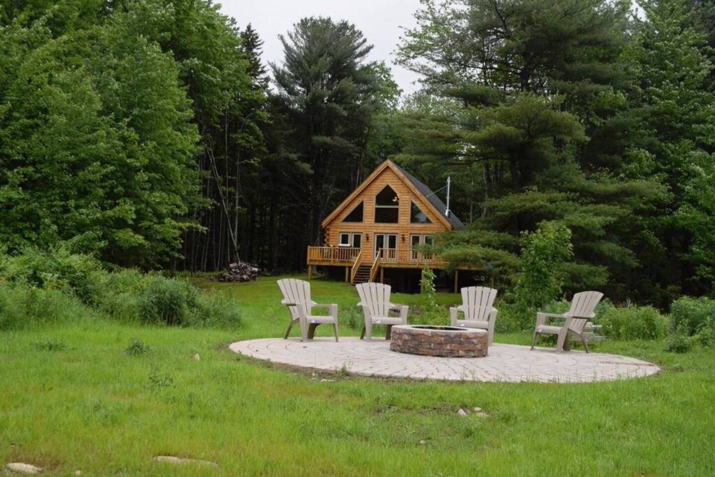 Lake LaFever Log Estate Luxury Lakefront w Boats, East Meredith, NY Bed and Breakfasts Inns