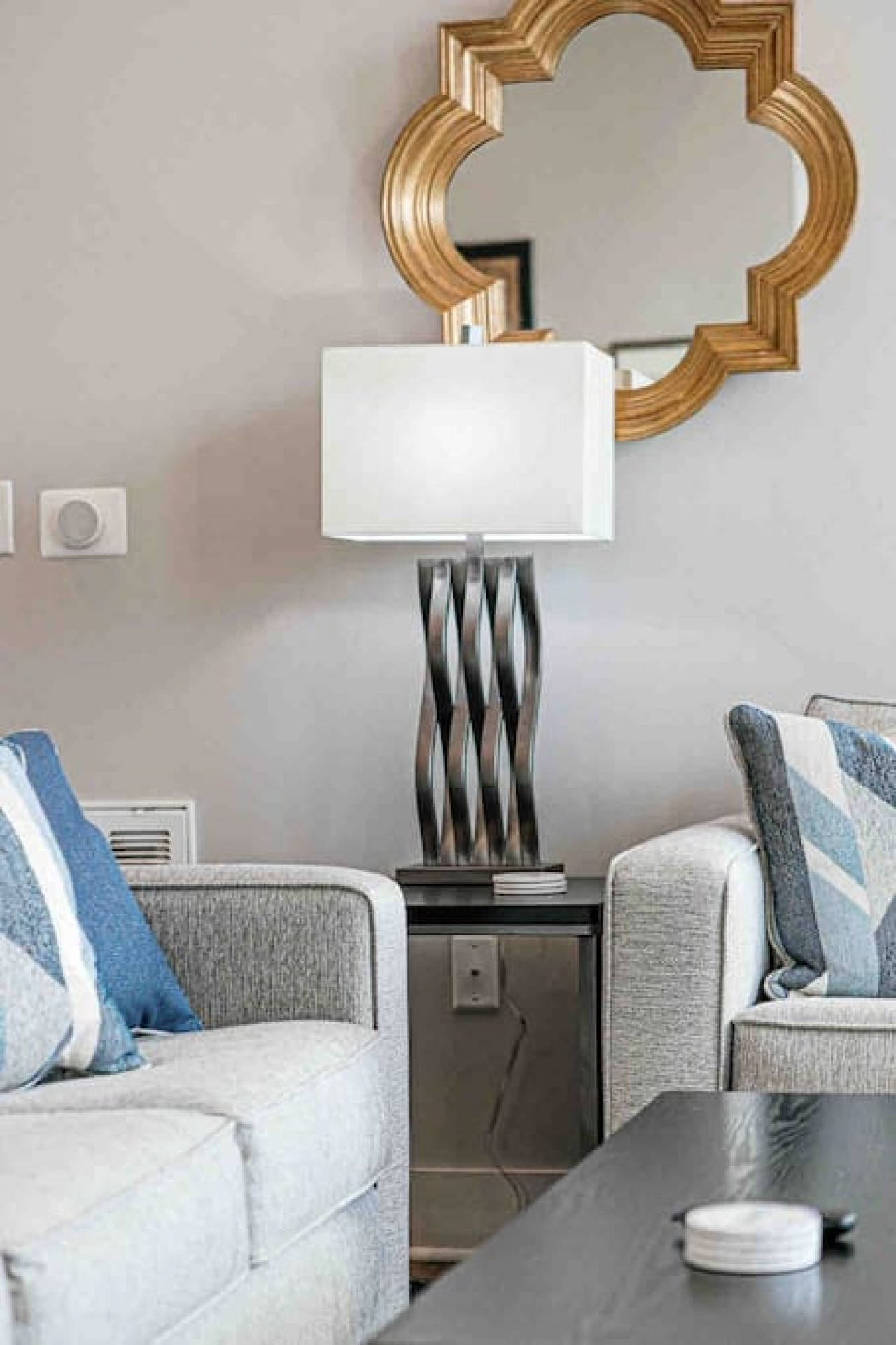 Luxury Corner Condo Walk to Old City, Knoxville, TN Bed and