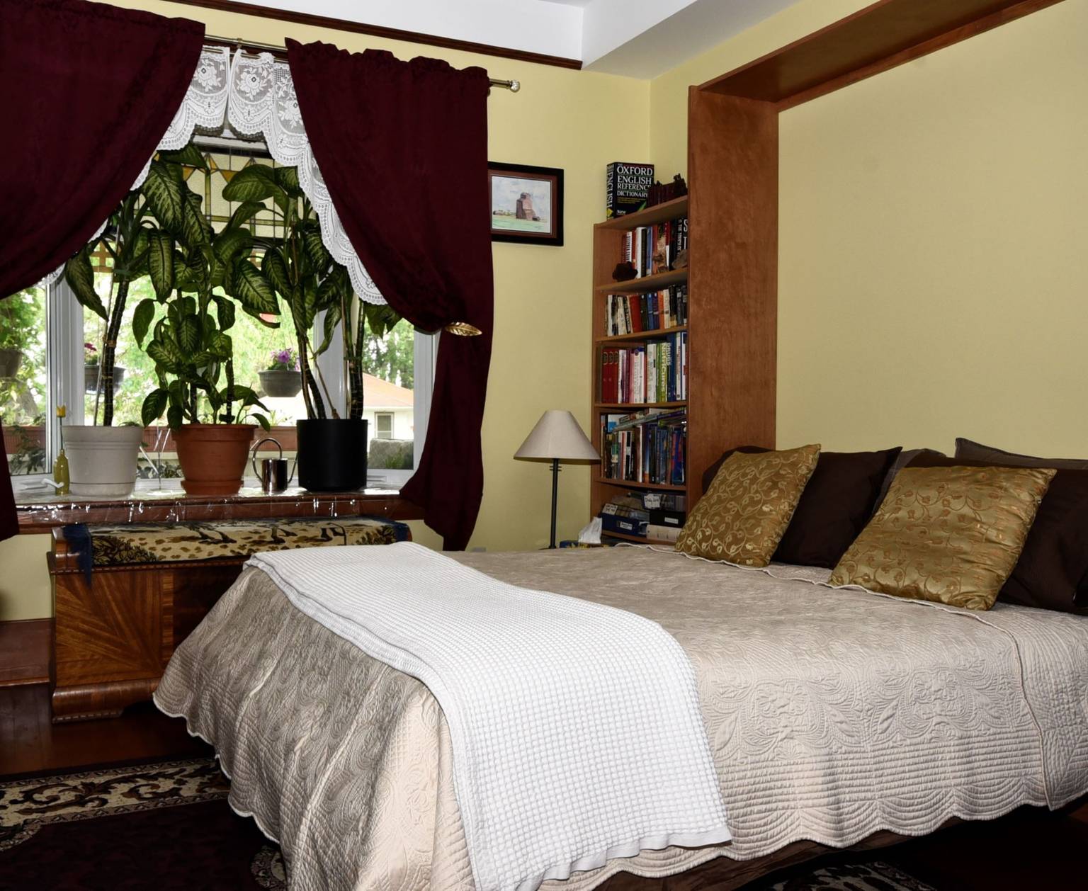 The Phoenix House B&B, Stettler, Alberta Bed and Breakfasts Inns