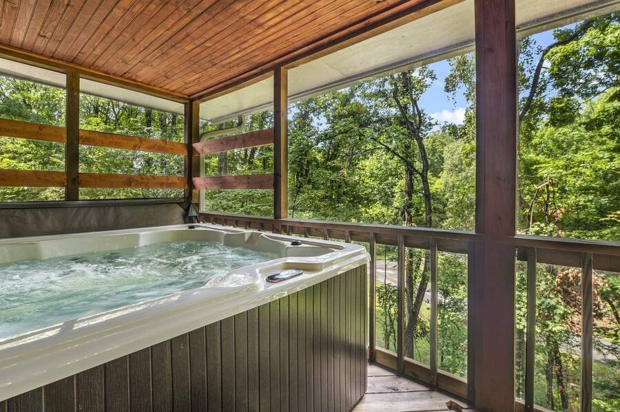 Hickory Manor Hideaway, Sevierville, TN Bed and Breakfasts Inns