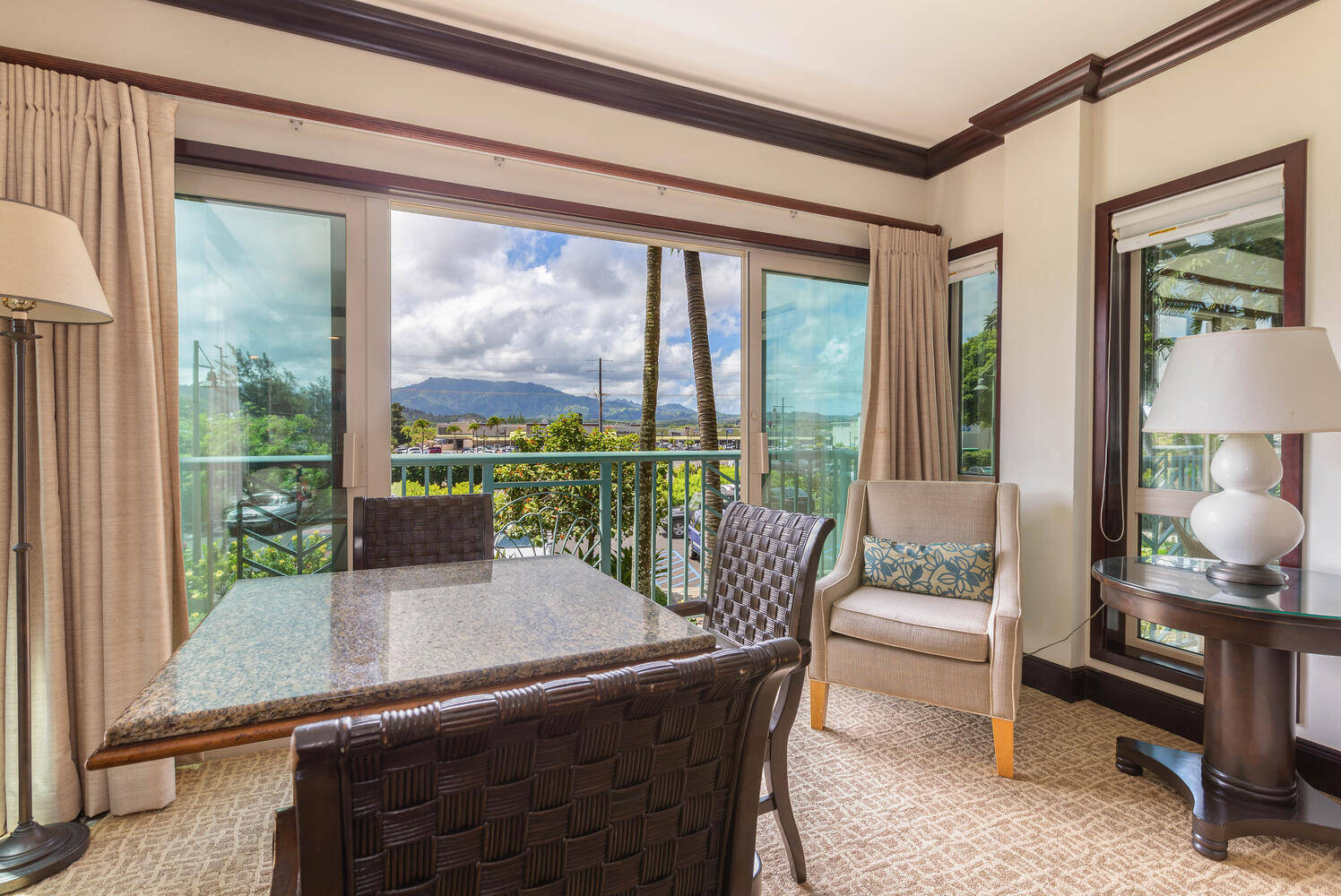 Waipouli Beach Resort D201, Kapaa, Hawaii Bed and Breakfasts Inns