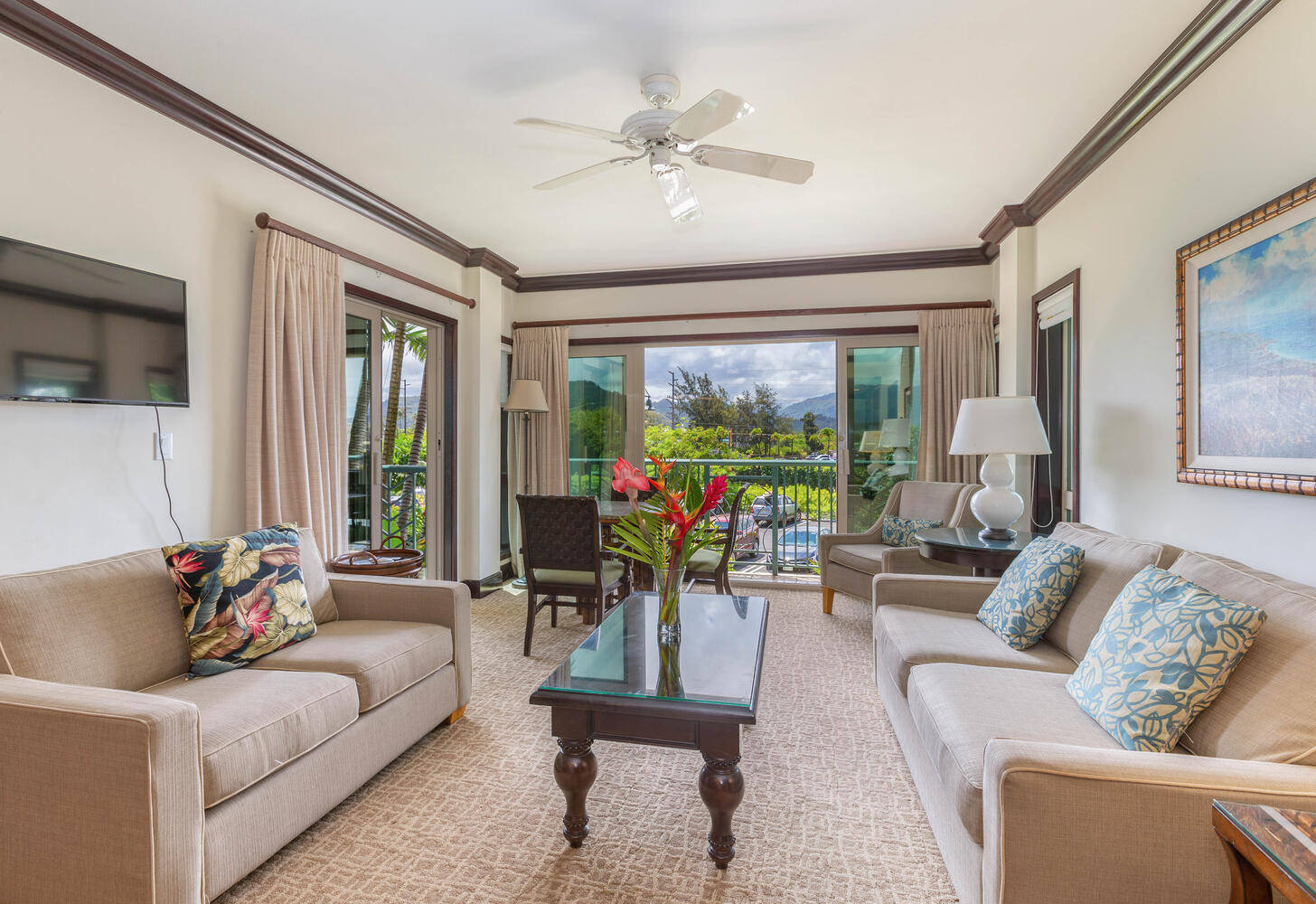 Waipouli Beach Resort D201, Kapaa, Hawaii Bed and Breakfasts Inns