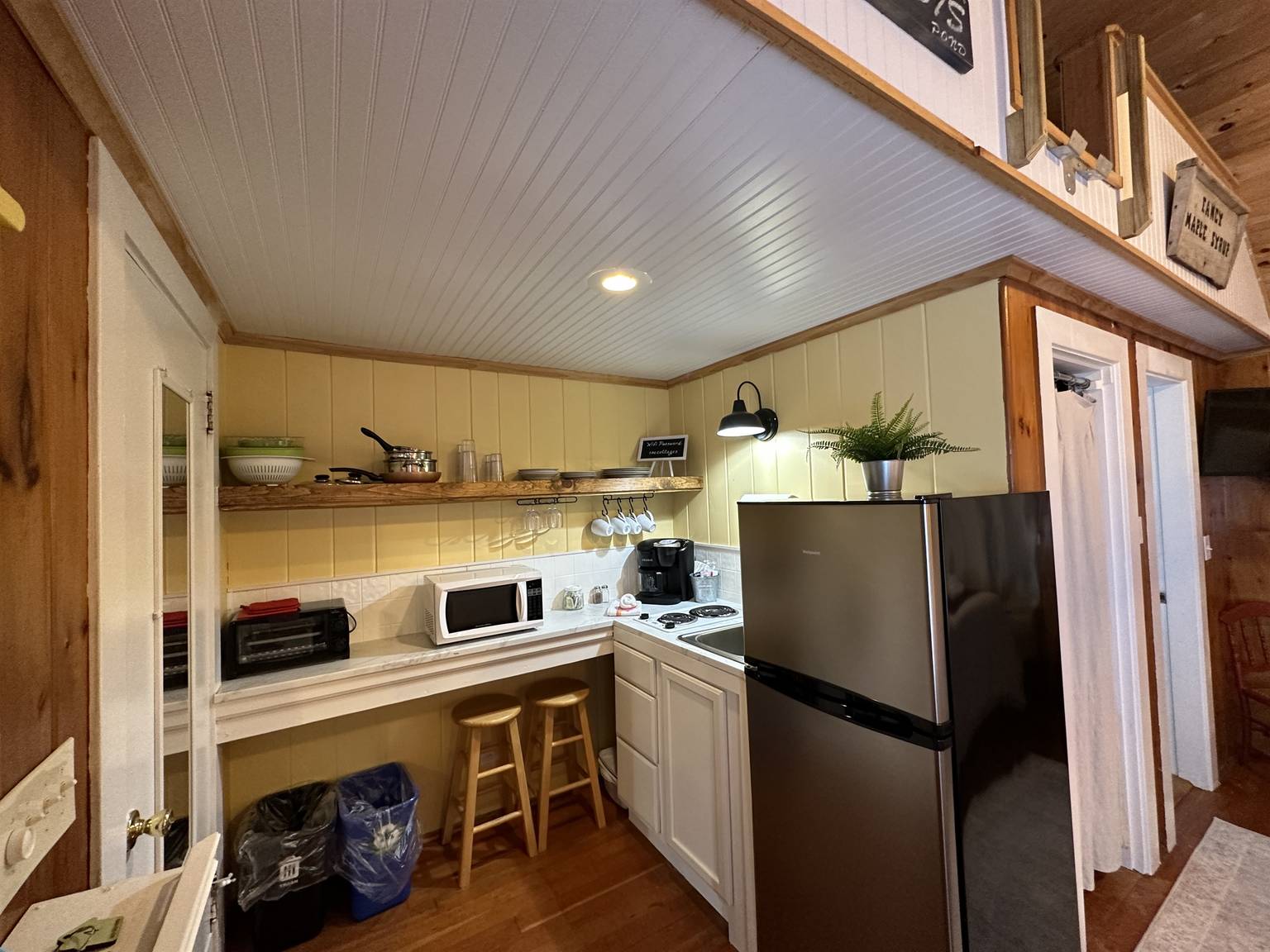 Cottage 4 1 Bedroom Wolfeboro Winnipesaukee, Wolfeboro, NH Bed and