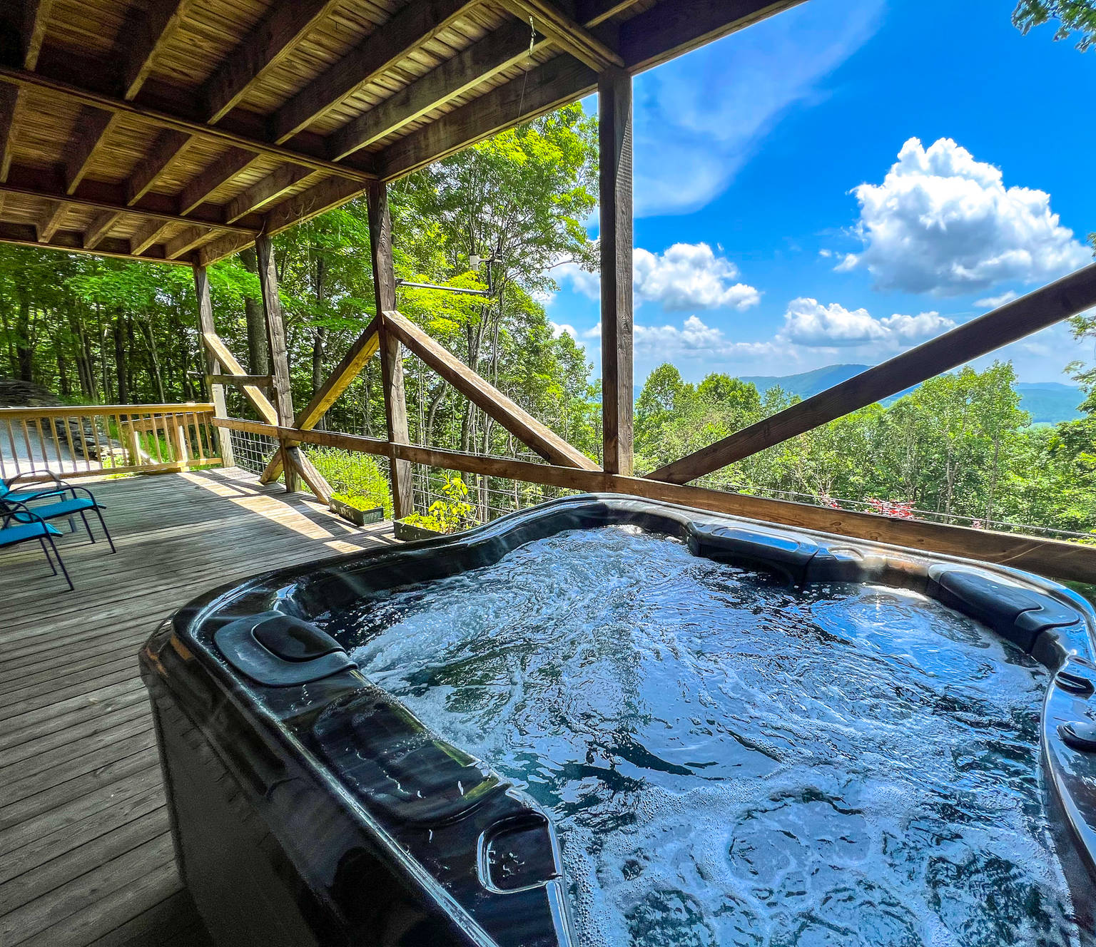 EL CABITAN, West Jefferson, North Carolina Bed and Breakfasts Inns