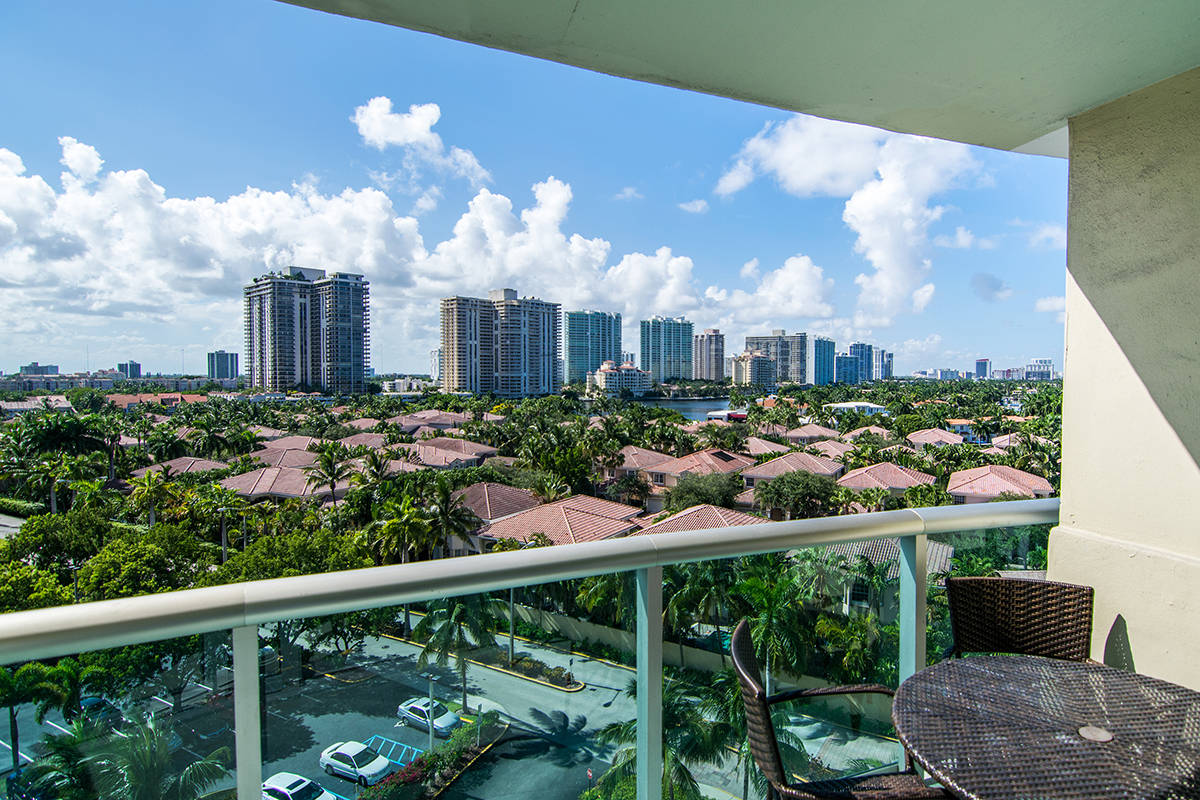 Sunny Isles Beach. Vacation Rental