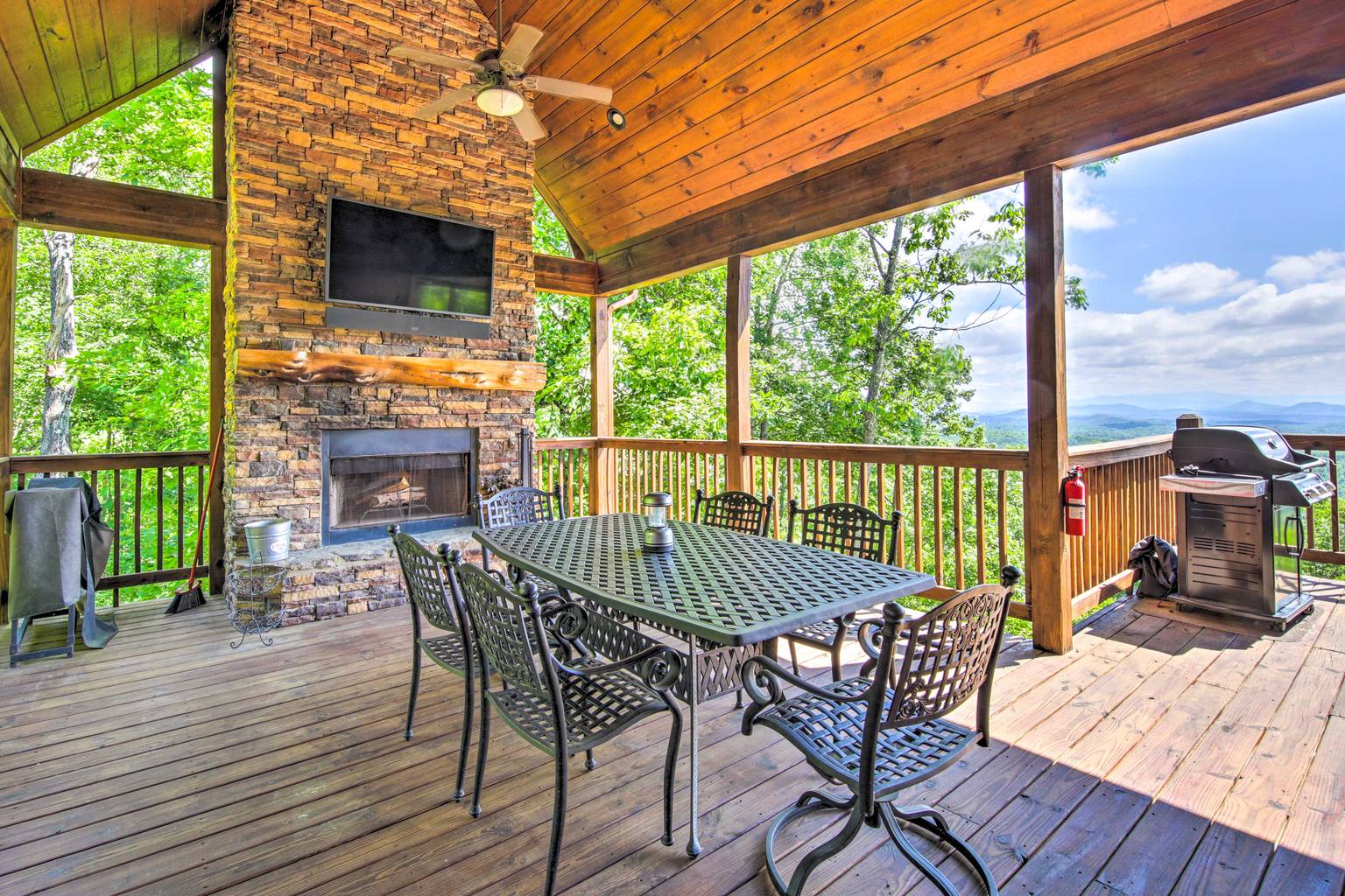 Mineral Bluff Vacation Rental