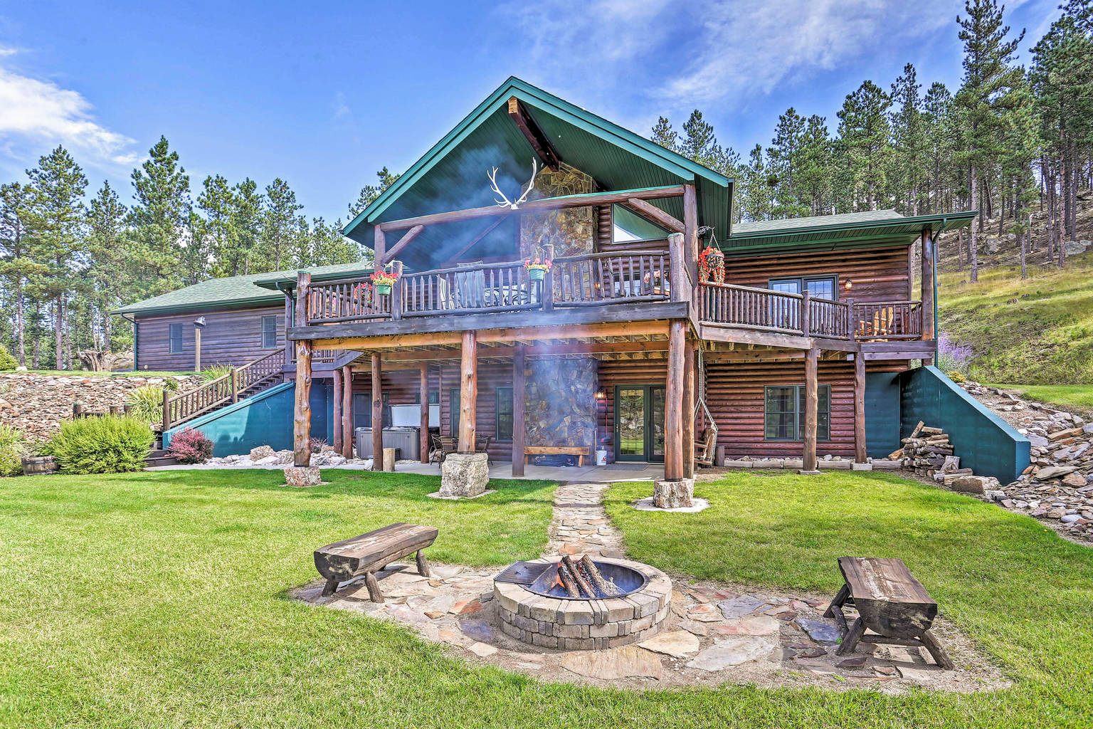 Custer Vacation Rental