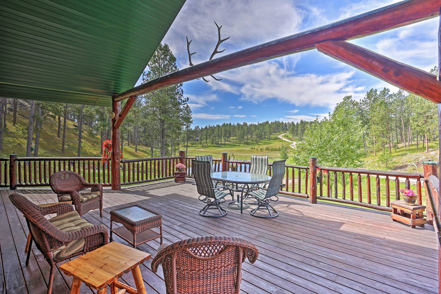 Custer Vacation Rental