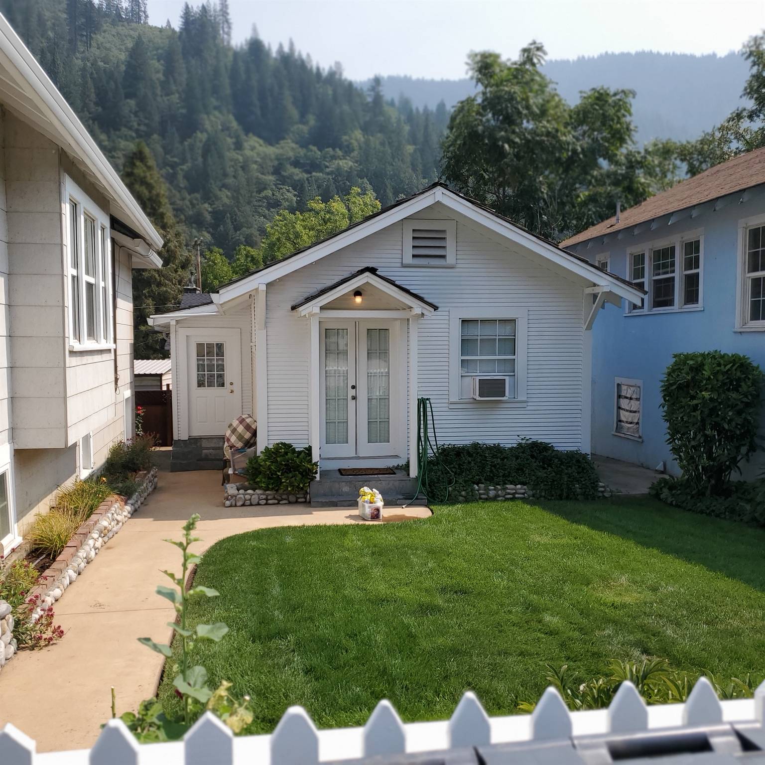 Dunsmuir Vacation Rental